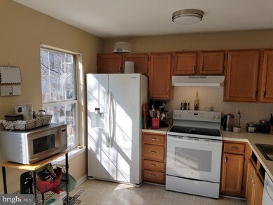 708 Saint Peters Ct, Edgewood, MD 21040 - photo 5