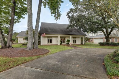 508 W Bayou-1