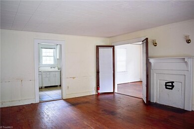 490 Mcdermott St, Asheboro, NC 27205 - photo 4