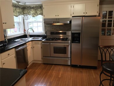 82 Grotto Ave, Providence, RI 02906 - photo 3