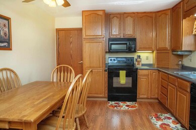 1117 E Seerley Blvd, Cedar Falls, IA 50613 - photo 6