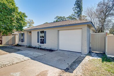 2527 Mayview Dr, Houston, TX 77091 - photo 3