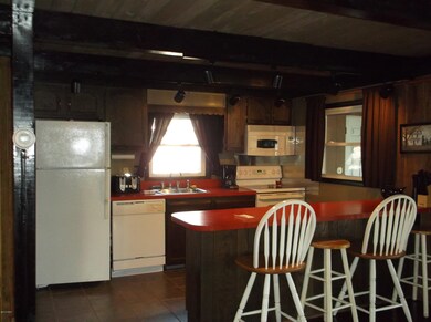 201 Mountain Lake Dr, Dingmans Ferry, PA 18328 - photo 5