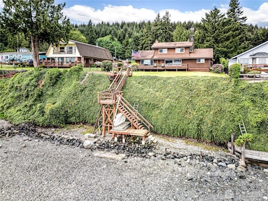 Beach Area w/Trolley