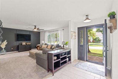 5555 Meadow Height Dr, Shawnee, KS 66226 - photo 3