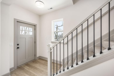 006_Ave Columbus OH 43223 USA