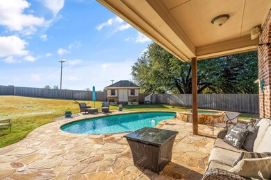 113 Kari Linda Ct, Weatherford, TX 76085 - photo 2