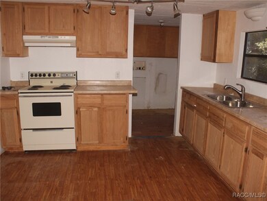 926 N Colin Kelly Point, Crystal River, FL 34429 - photo 6