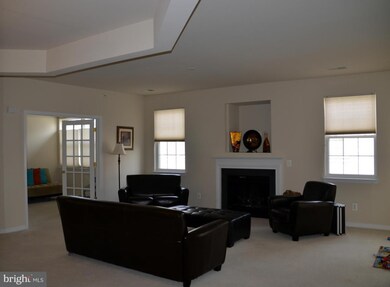 13903 Gullane Dr unit 104, Woodbridge, VA 22191 - photo 3