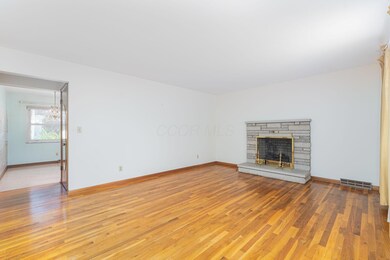 17-web-or-mls-4756 Esterbrook Rd-17