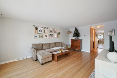 6864 176th St, Tinley Park, IL 60477 - photo 3