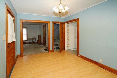 301 Spring St-105