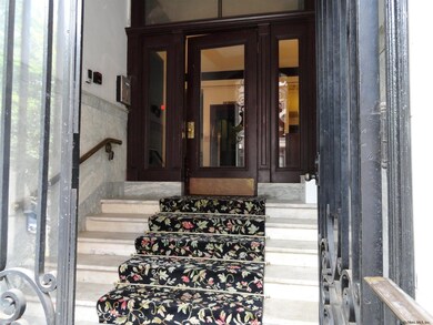 355 State St unit 4ER, Albany, NY 12210 - photo 2