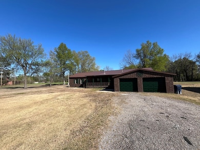 719 Jackson St, Forrest City, AR 72335 - photo 2