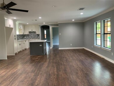 705 S Howeth St, Gainesville, TX 76240 - photo 3