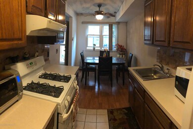 157 Arthur Kill Rd unit C, Staten Island, NY 10306 - photo 5