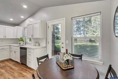 6053 Cord Ln SE, Salem, OR 97306 - photo 5