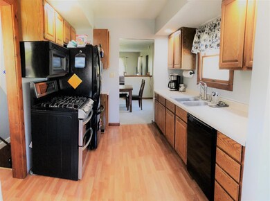 324 W Johnson Rd, La Porte, IN 46350 - photo 7