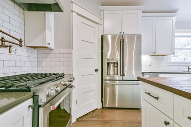 1308 Bayou Oak Dr, Friendswood, TX 77546 - photo 7