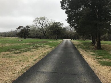 26057 Pratt Rd, Parsons, KS 67357 - photo 2