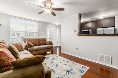 009_- 299 Lost River Dr - 011