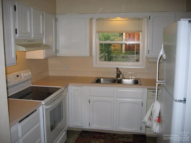 217 N Humbolt St, Canyon City, OR 97820 - photo 2