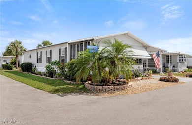 284 Poinsettia Dr, Fort Myers, FL 33905 - photo 3