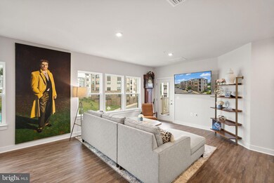 46320 Mount Milstead Terrace unit 301, Sterling, VA 20164 - photo 6