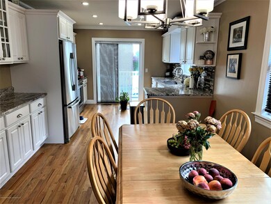 280 Lamport Blvd, Staten Island, NY 10305 - photo 4