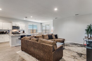 8900 Trumpeter Ln, Fort Worth, TX 76131 - photo 5