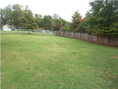 328 Windsong Dr, La Fayette, GA 30728 - photo 2