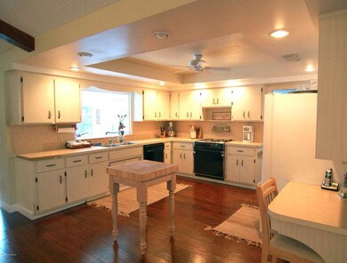 Kitchen1
