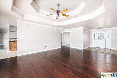 913 E Austin St, Troy, TX 76579 - photo 4