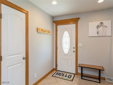 3841 Merced St, Des Moines, IA 50310 - photo 4