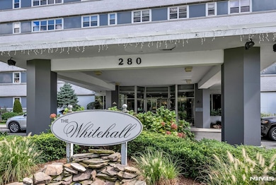 The Whitehall unit 1B, Hackensack, NJ 07601 - photo 2