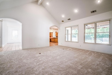 10637 N Lochmoor Ln, Fresno, CA 93730 - photo 5