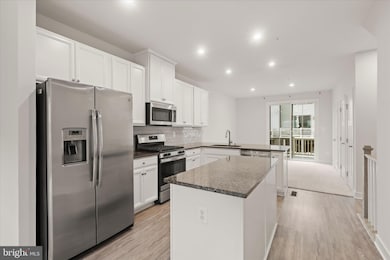 538 Levanna Ln, Glen Burnie, MD 21060 - photo 5