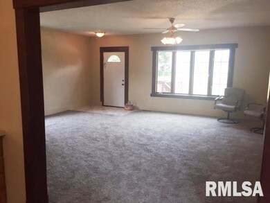 904 Belmont St, Davenport, IA 52804 - photo 7