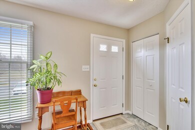 19 Sky Blue Ct, Germantown, MD 20874 - photo 4