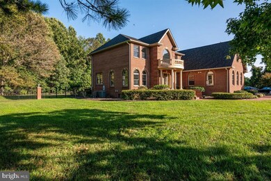 101 Honeysuckle Ln, Owings, MD 20736 - photo 2