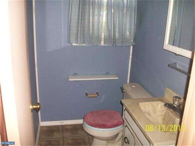 544 Eisenhower Ave, Woodlyn, PA 19094 - photo 7