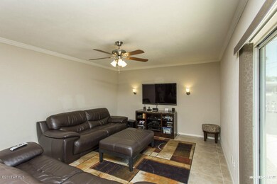 6 Living Room