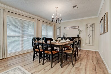 401 S Shadowbend Ave, Friendswood, TX 77546 - photo 6