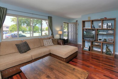 Living Room 3