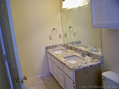 Master Bath Room