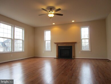 8648 Queensway Ct, White Plains, MD 20695 - photo 7