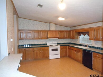 10889 Oak Hill Dr, Tyler, TX 75707 - photo 6