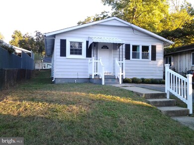 808 Clovis Ave, Capitol Heights, MD 20743 - photo 2