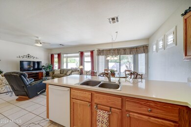 1422 Hazeltine Kitchen