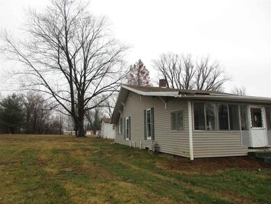 304 W Jefferson St, Edwardsport, IN 47528 - photo 2